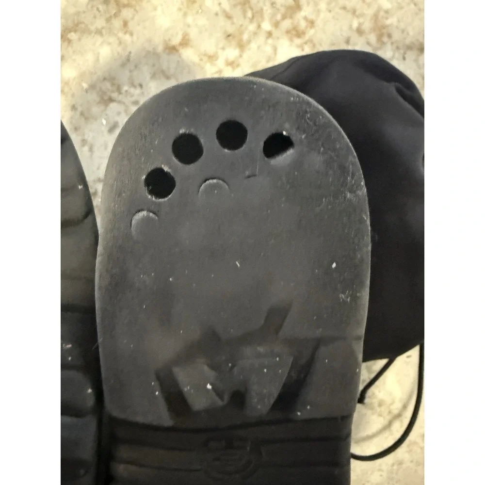 KAMIK MEN SNOW BOOTS , SIZE 7